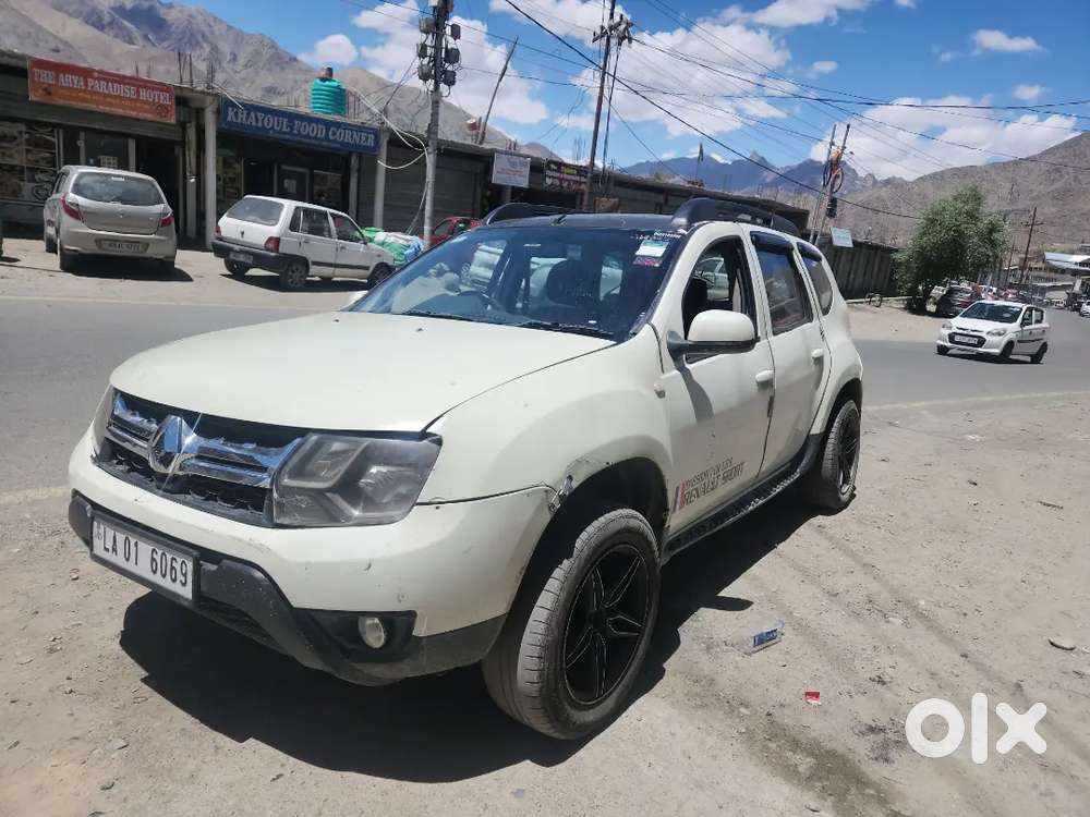 Renault Duster 2014 Petrol 64000 Km Driven