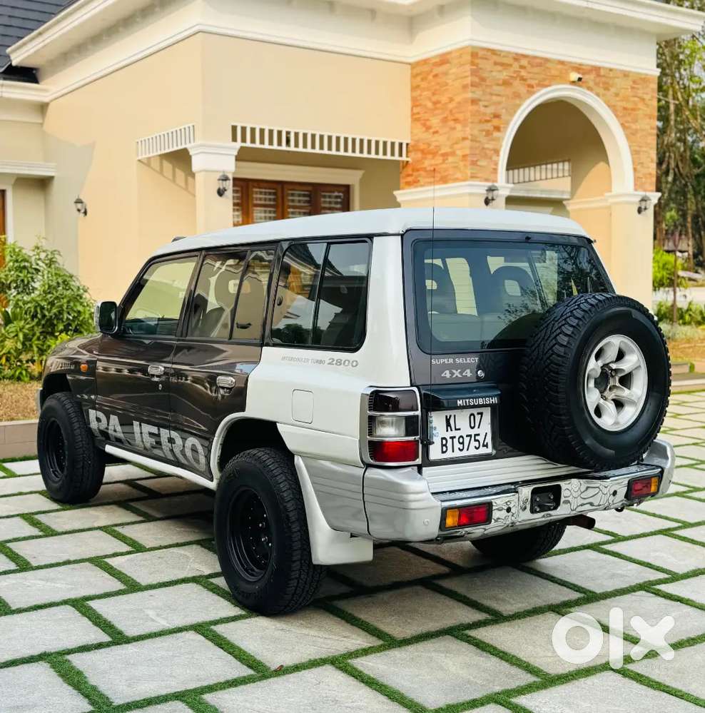 Mitsubishi Pajero 2012