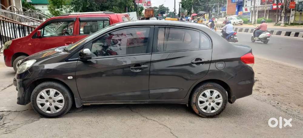 Honda Amaze 2016 1.2 Smt I-vtec  New Tyres  Insurance Till Feb 2027