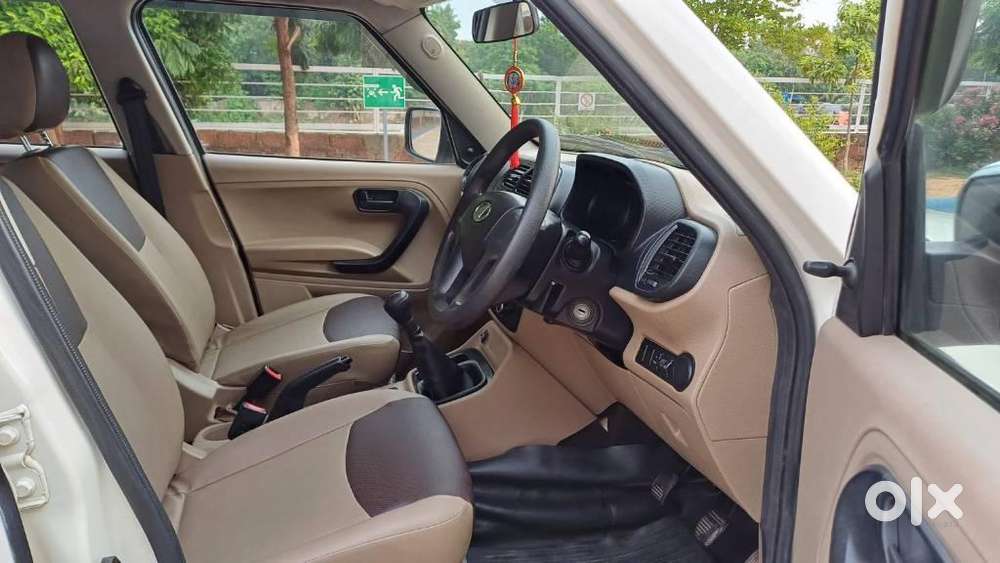 Mahindra Tuv 300 T4 Plus, 2018, Diesel