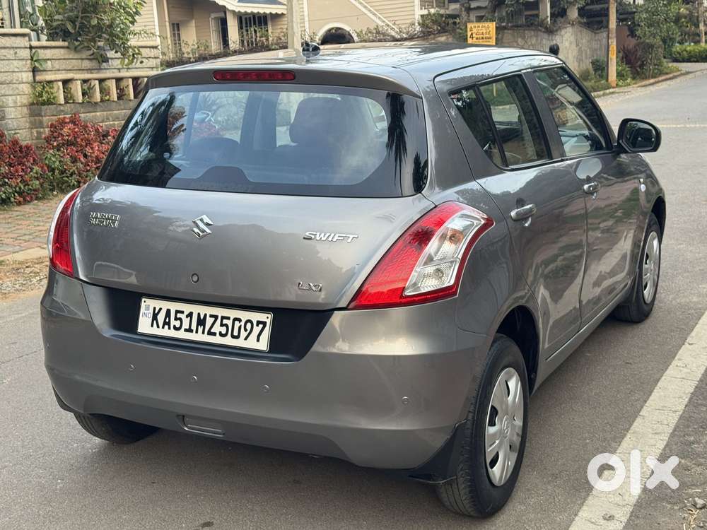 Maruti Suzuki Swift Lxi Optional-o, 2015, Petrol