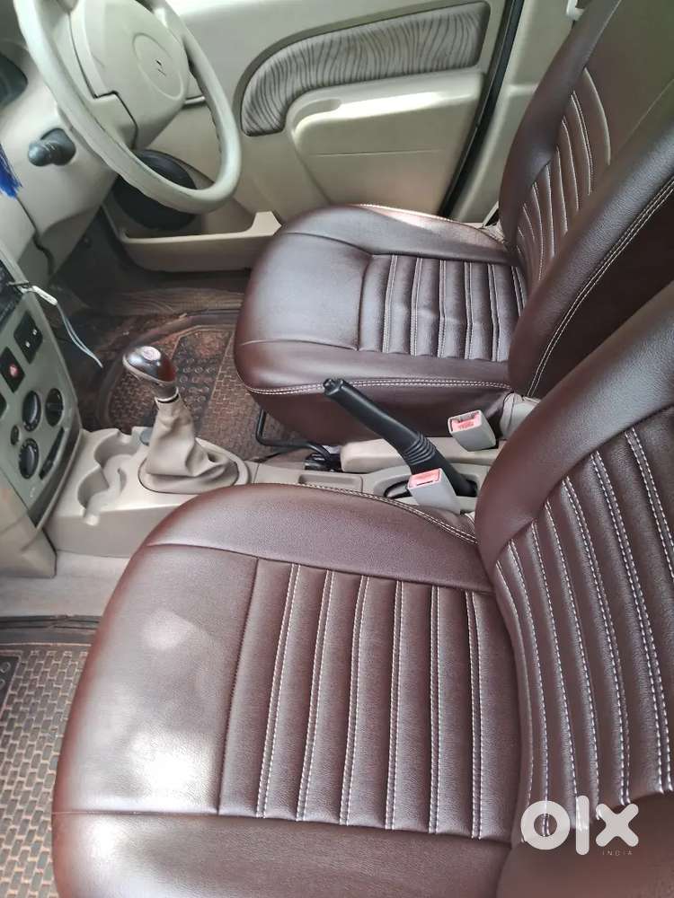 Mahindra Renault Logan 2011