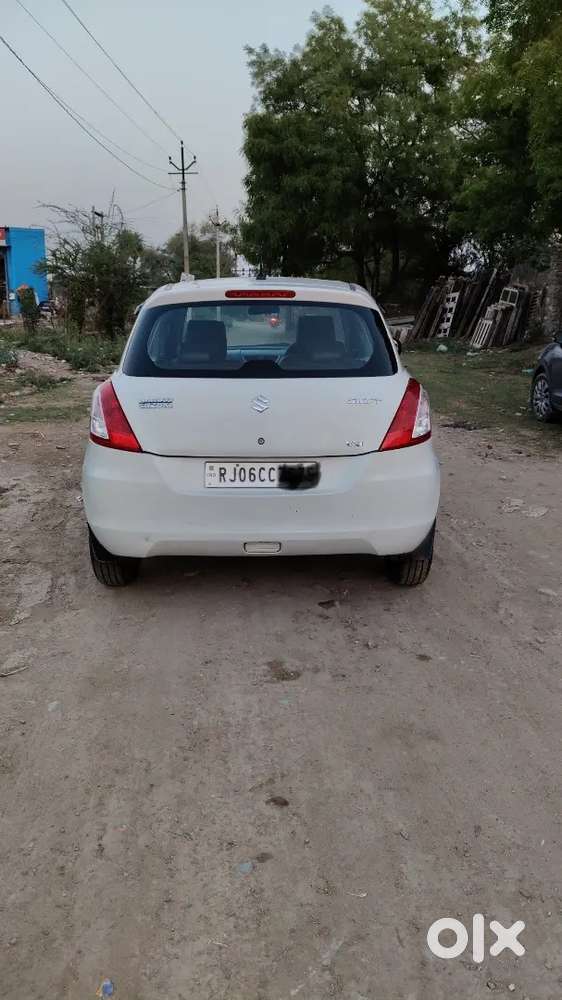 Maruti Suzuki Swift 2017 Petrol 70000 Km Driven