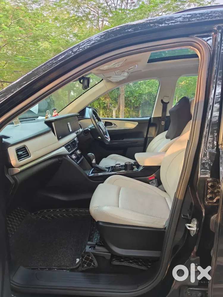 Mahindra Xuv700 Ax7 L  2024 September