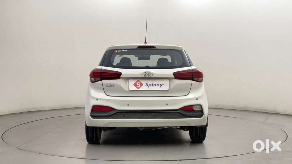 Hyundai Elite I20 1.2magna Executive At, 2018, Petrol