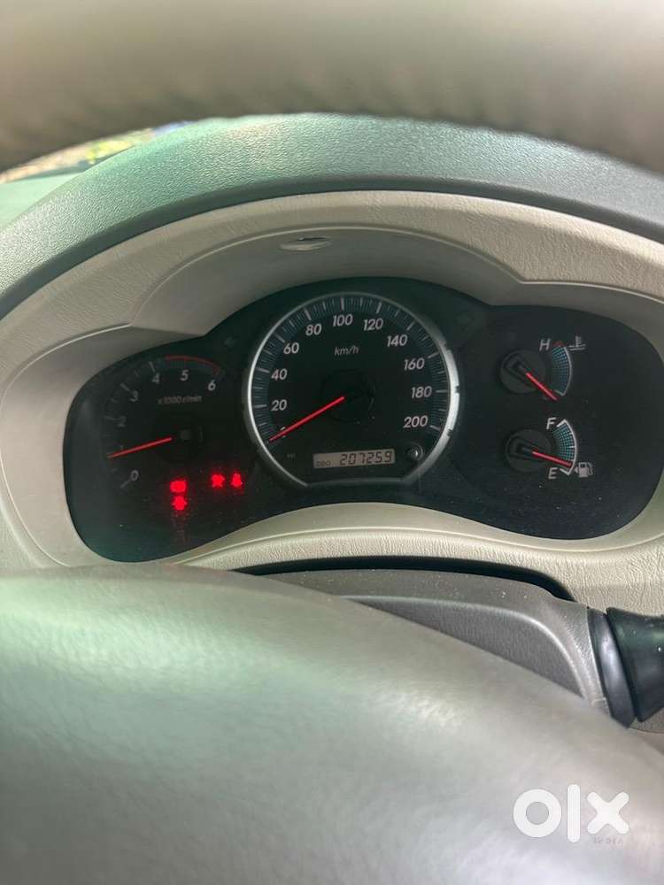 Toyota Innova 2013 Diesel 206000 Km Driven