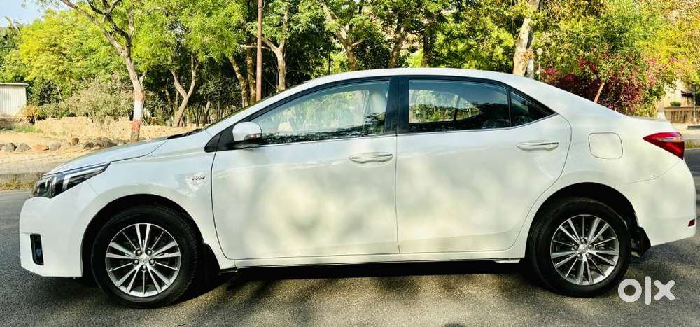 Toyota Corolla Altis 2013-2017 Vl At, 2015, Petrol