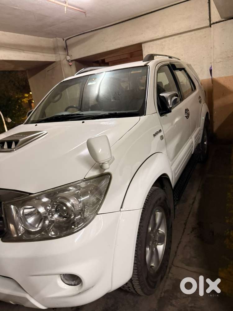 Toyota Fortuner Diesel 2011