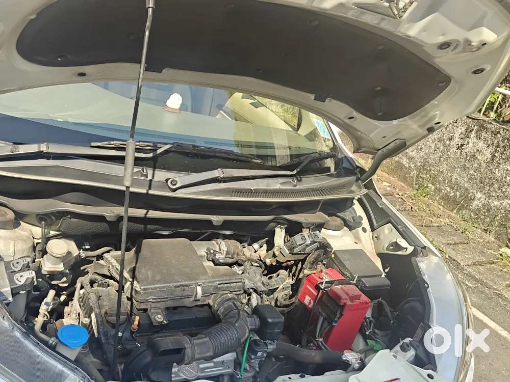 Maruti Suzuki Ertiga Vxi 2022 Model White Color All Clear