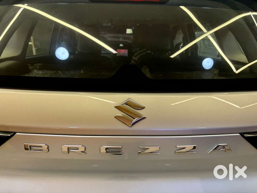 Maruti Suzuki Brezza 1.5 Vxi Smart Hybrid, 2023, Petrol