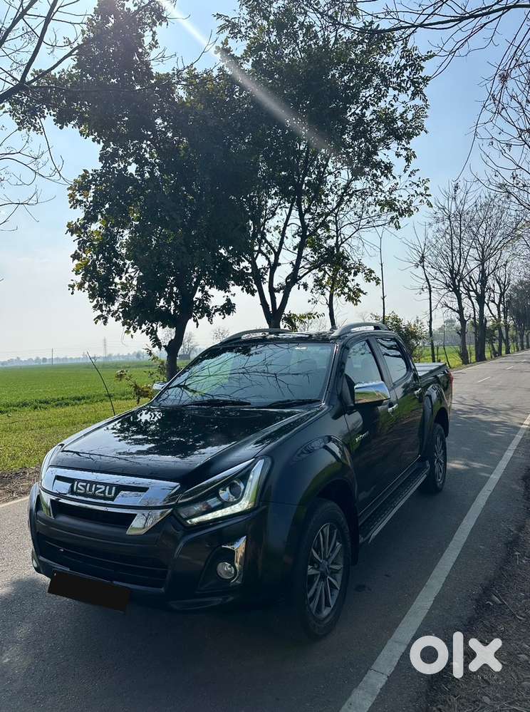 Isuzu V-cross At 2024 Diesel