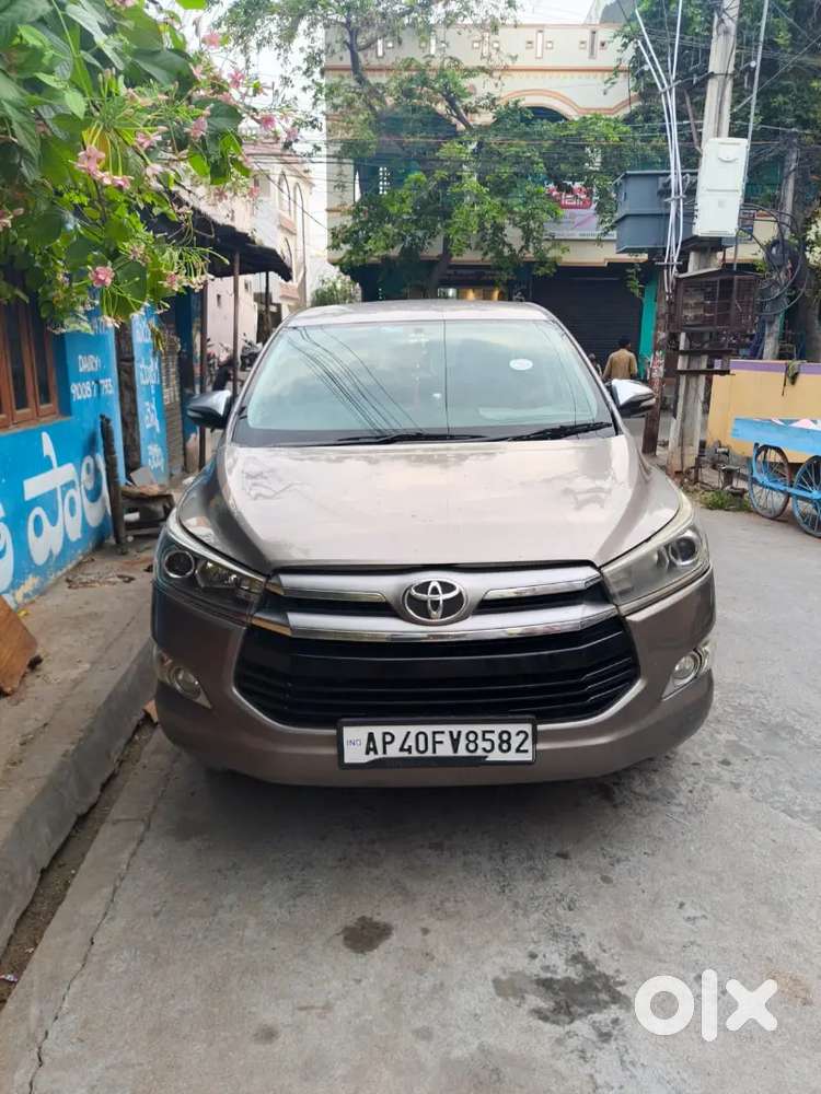 Innova Crysta 2016 December 29