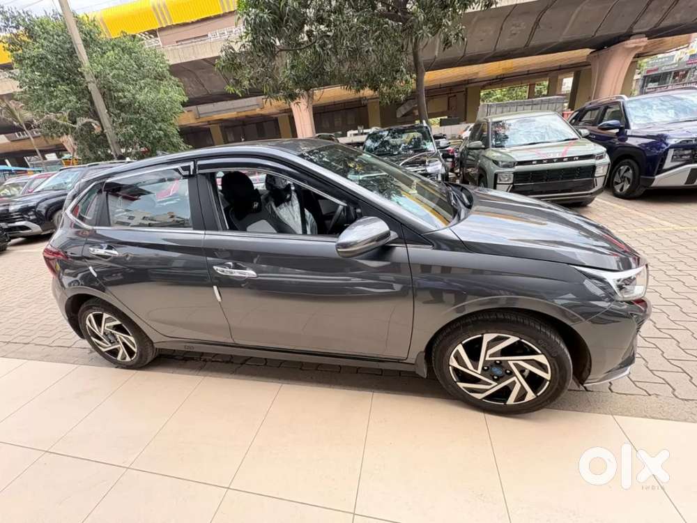 Hyundai I20 Asta (o) 1.2 Ivt, 2024, Petrol