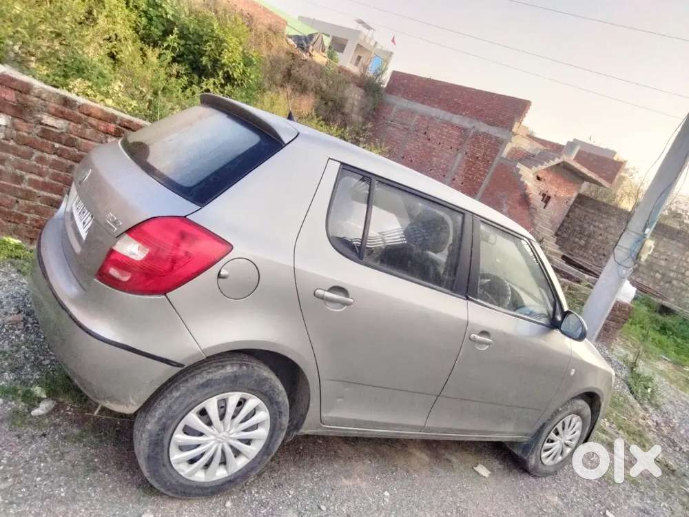 Skoda Fabia 2011 Petrol 120000 Km Driven