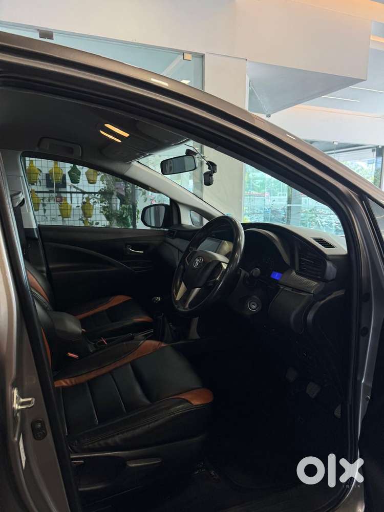 Toyota Innova Crysta, 2019