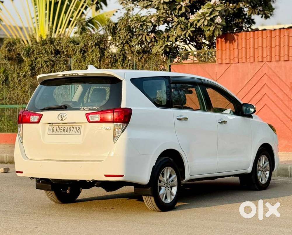 Toyota Innova Crysta 2.4 V 8 Str, 2017, Diesel