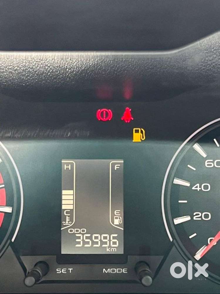Mahindra Kuv 100, 2017, Petrol