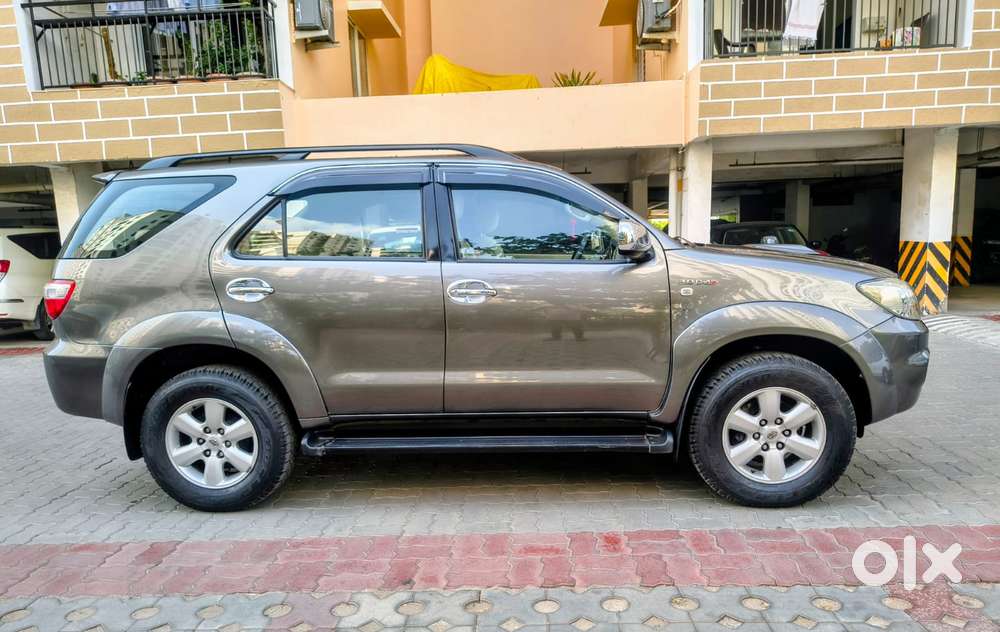 Toyota Fortuner 3.0 4x2 Mt, 2011, Diesel