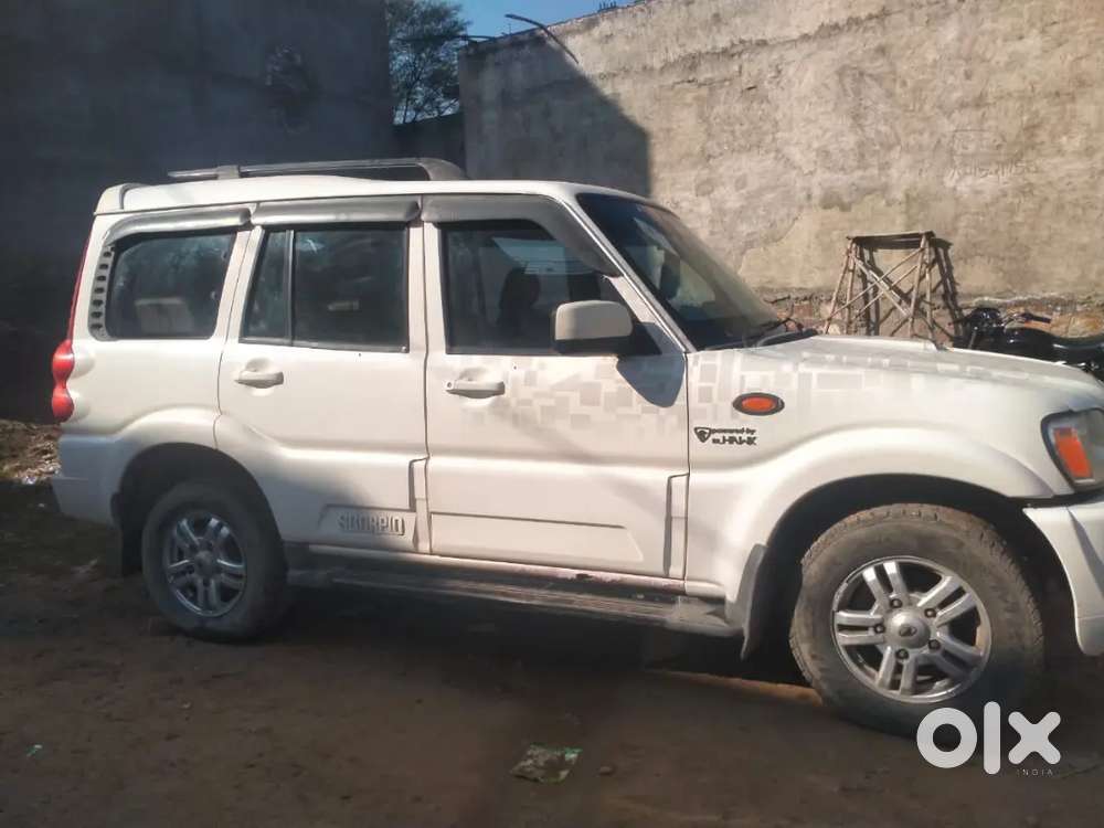 Mahindra Scorpio 2014 Diesel 15 Km Driven
