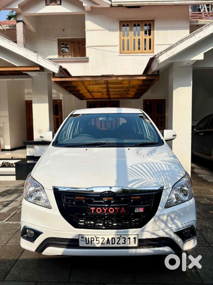 Toyota Innova 2014