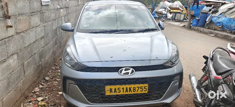 Company Attached Vehicle Yellow Board More 15 Emi Is Pending