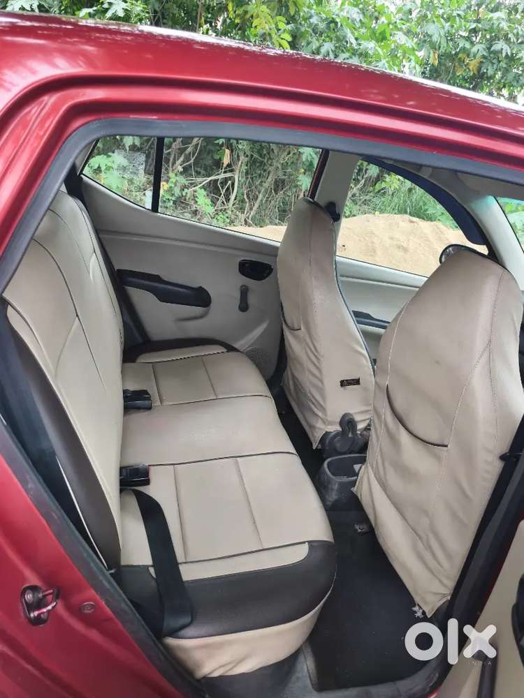 Hyundai I10 2013  Gari Bahut Kam Chali Hui Hai