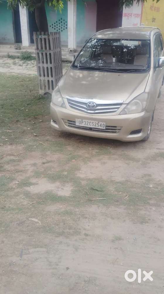 Toyota Innova 2.5 E 2009