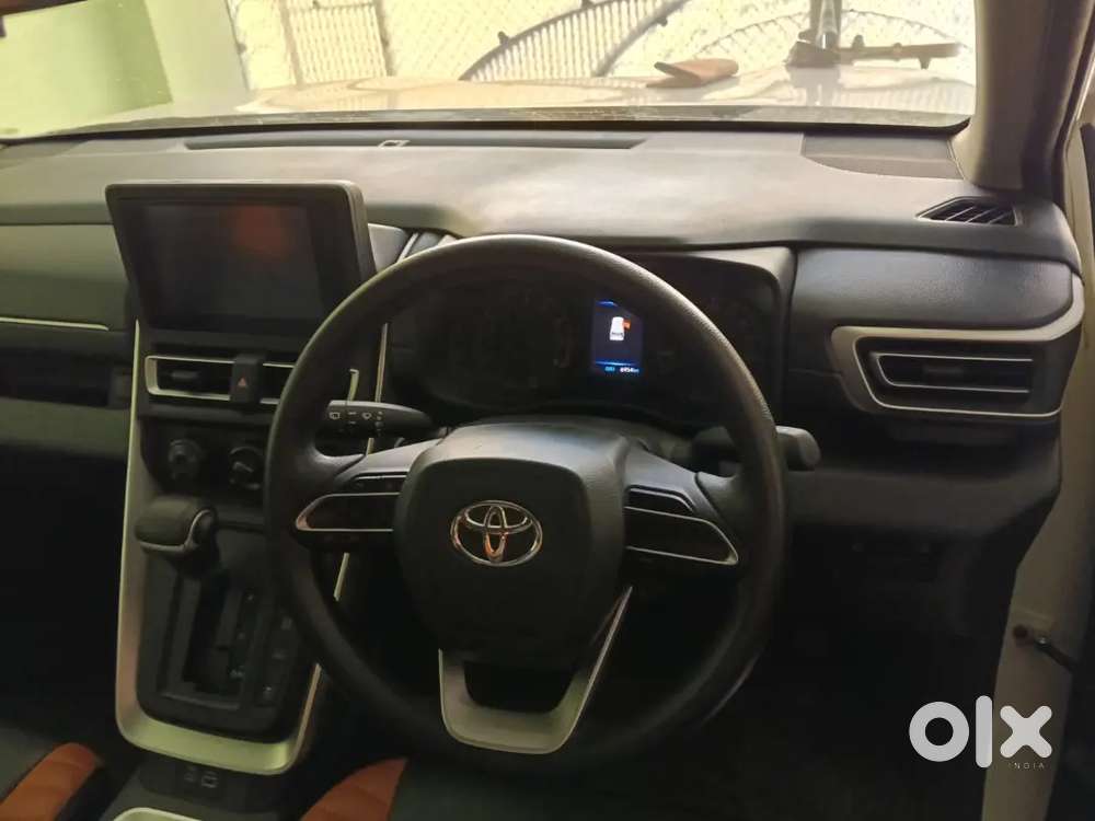 Toyota Innova Hycross 2023 September