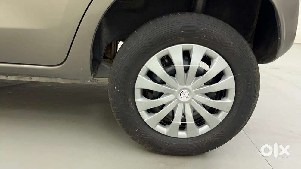 Datsun Redigo T Option, 2016, Petrol
