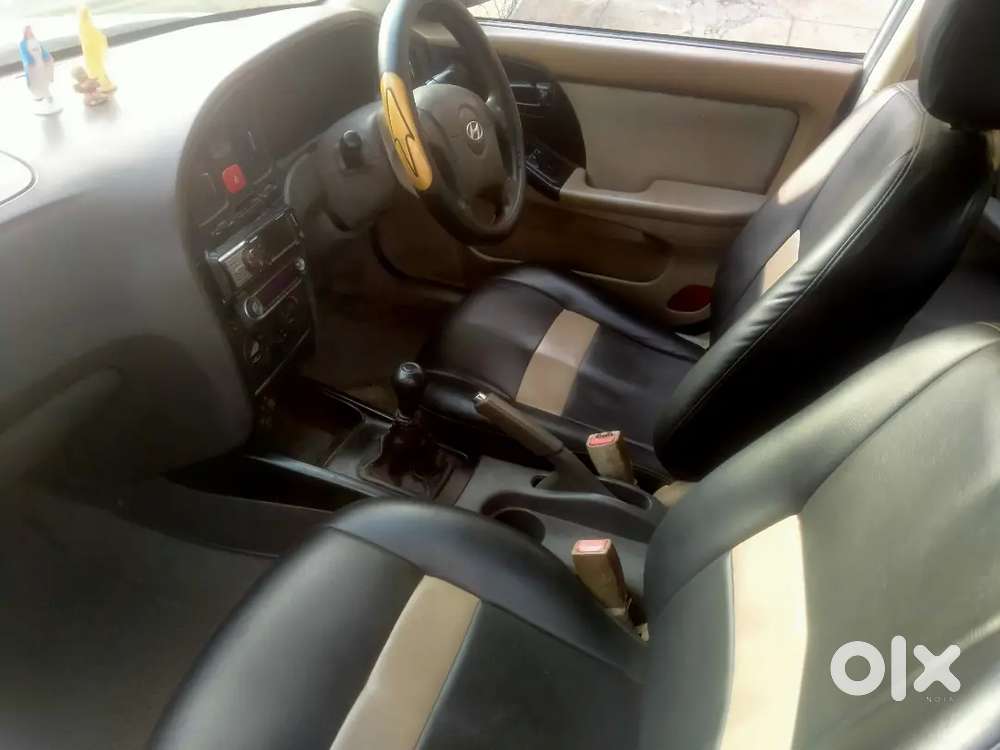 Hyundai Elantra 2005 Petrol Variant