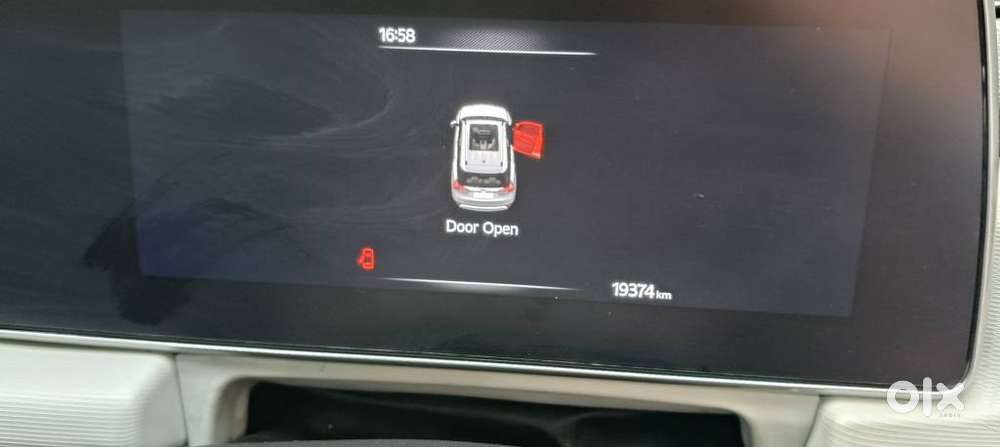 Mahindra Xuv700 2.2 Ax 5 Diesel Mt 7 Str, 2025, Diesel