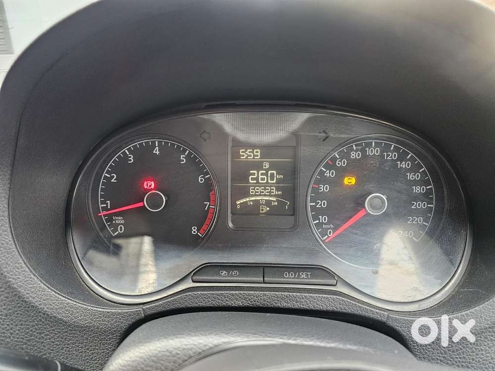 Volkswagen Polo Petrol 2016