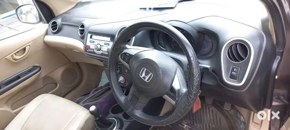Honda Mobilio Petrol 2014 Variant