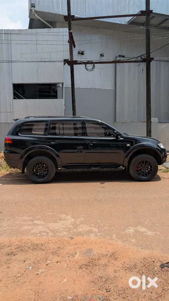 Mitsubishi Pajero Sport 2014