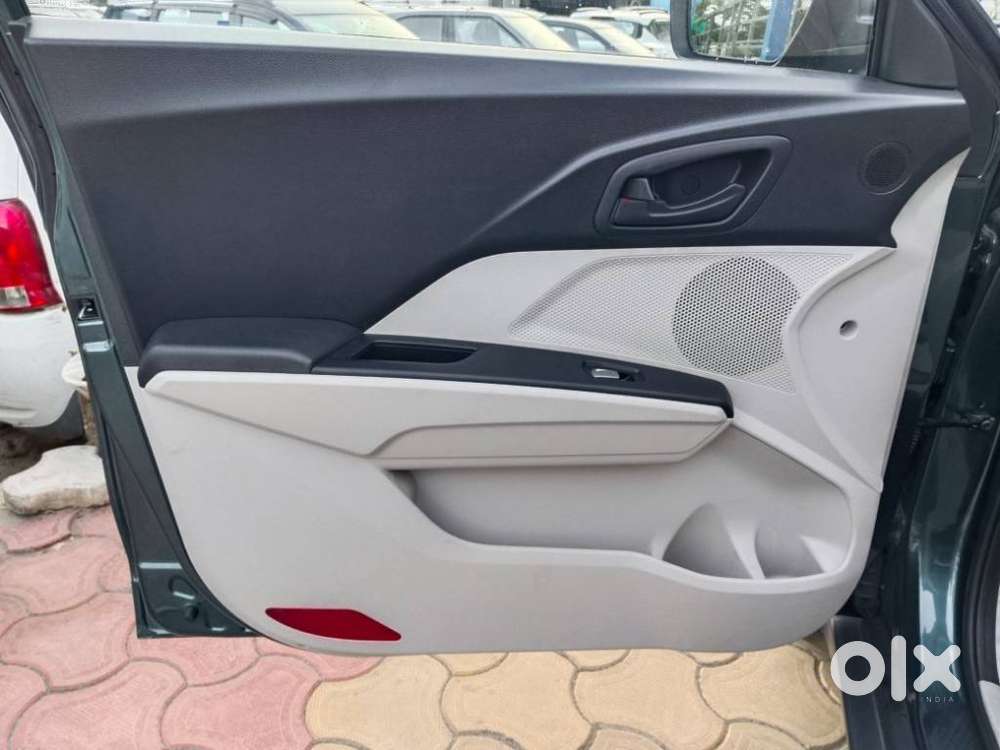 Mahindra Xuv300 W6 Diesel, 2024, Diesel