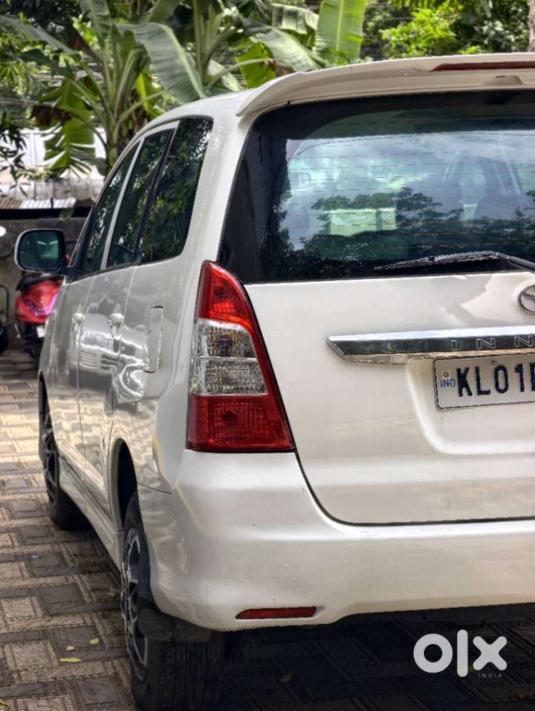 Toyota Innova 2.5 G (diesel) 8 Seater, 2012, Diesel