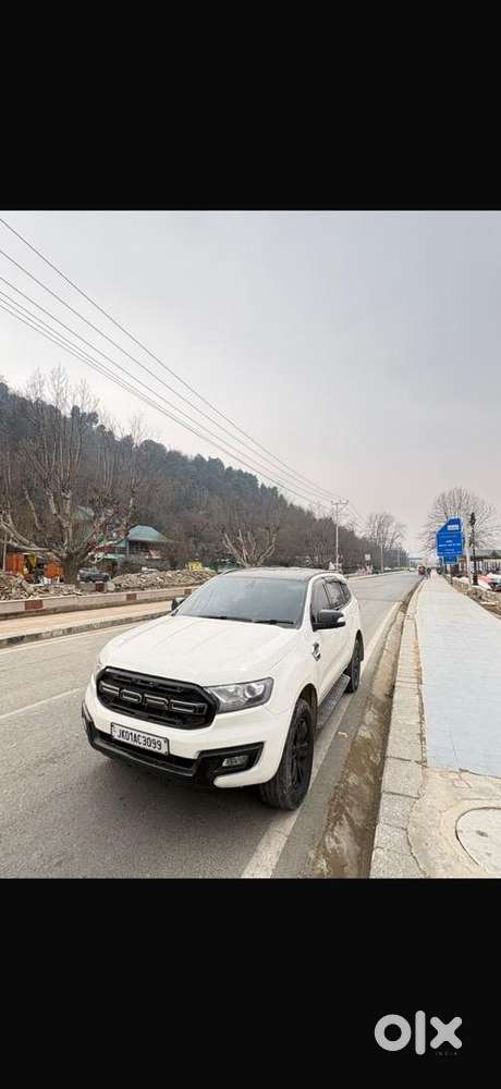 Ford Endeavour 2016 Diesel 130 Km Driven