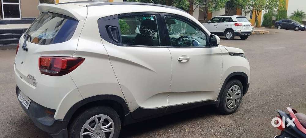 Mahindra Kuv 100 (2016)