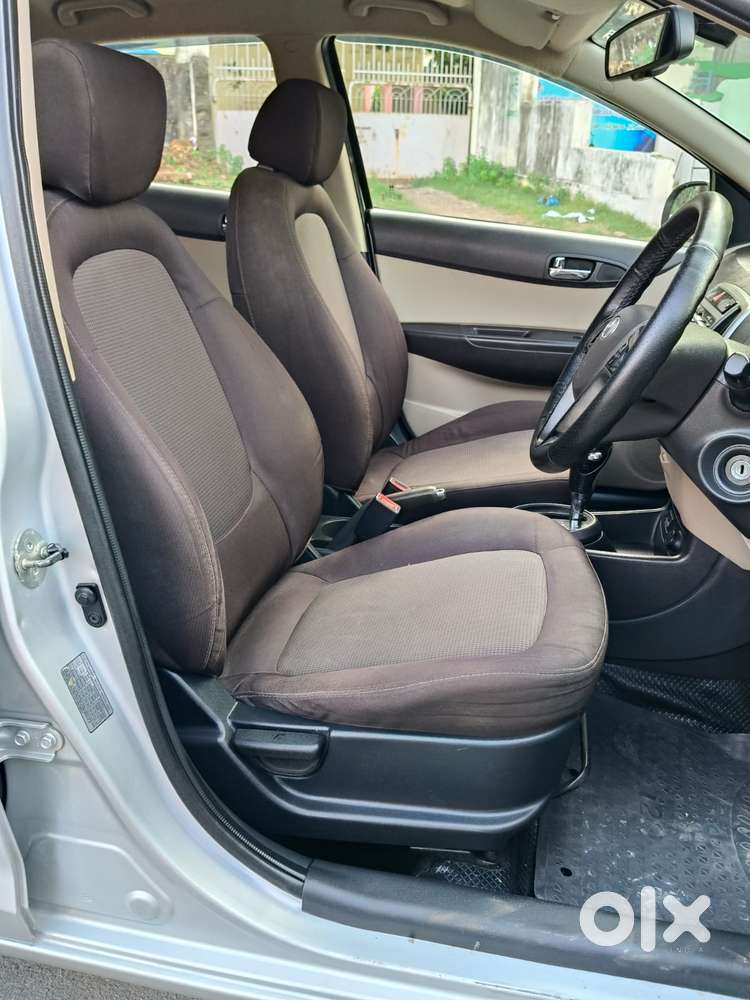 Hyundai I20 Sportz At 1.4, 2014, Petrol
