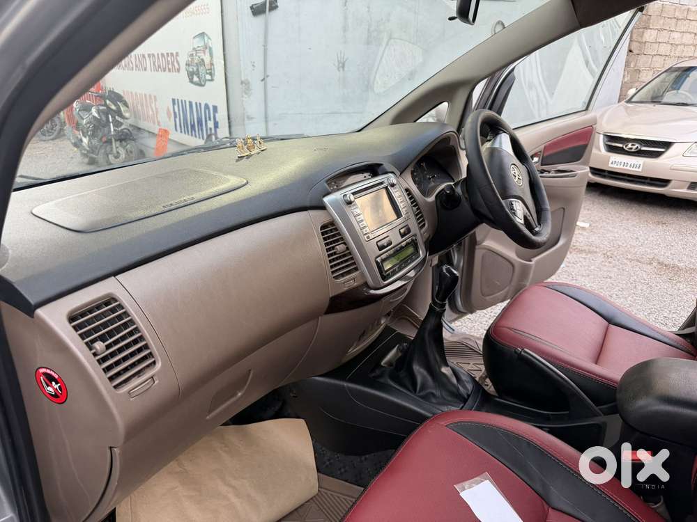 Toyota Innova 2.5 Vx 8 Str, 2015, Diesel