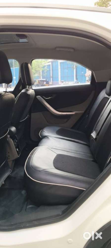 Tata Nexon 1.2 Revotron Xza Plus Dualtone, 2018, Cng & Hybrids