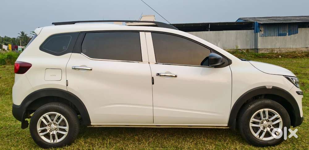 Renault Triber Rxl, 2023, Petrol