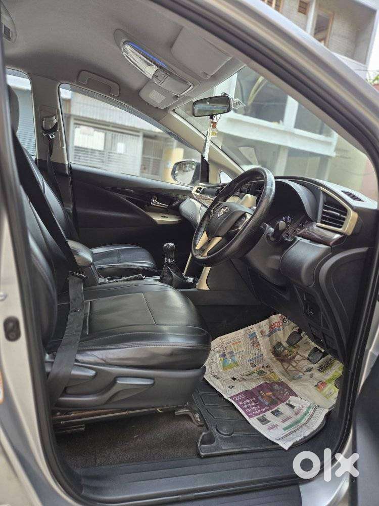 Toyota Innova Crysta 2.4 V, 2016, Diesel