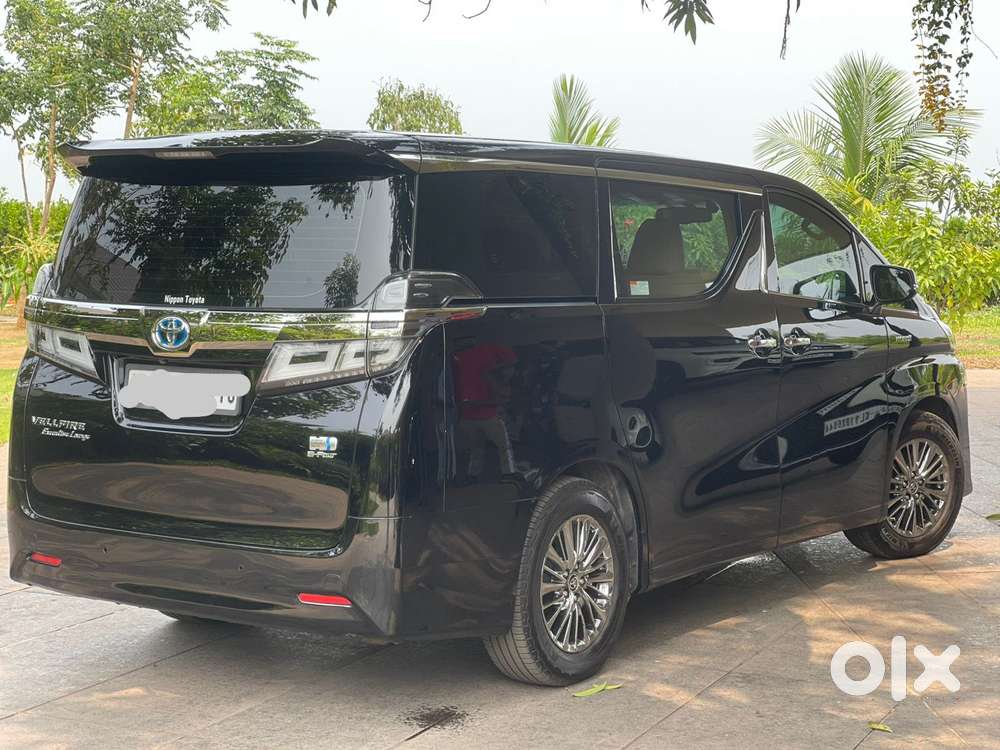 Toyota Vellfire 2.5 Executive Lounge, 2021, Petrol