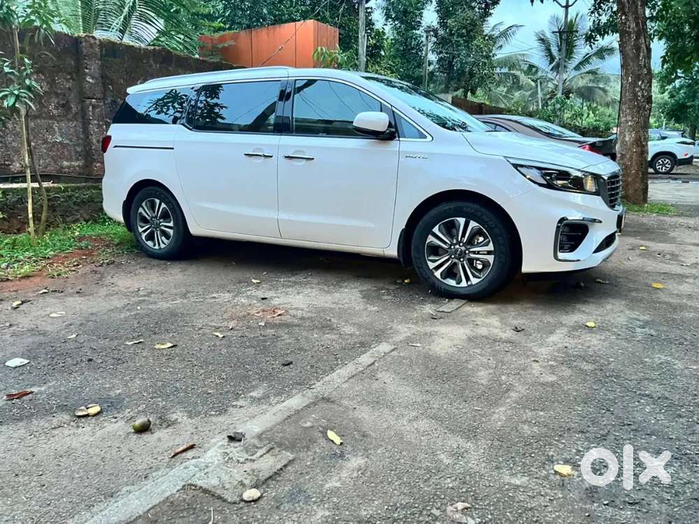 Kia Carnival 2022 Diesel 40400 Km Driven