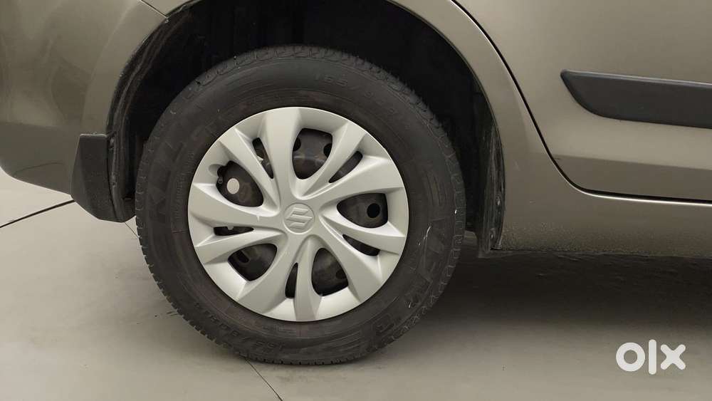 Maruti Suzuki Swift Dzire Vxi At, 2016, Petrol