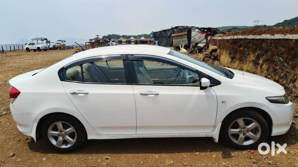 Honda City V Mt I-vtec 1.5  2011  32,000 Km  2nd Owner