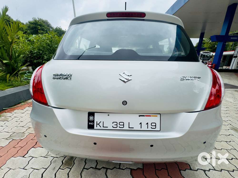 Maruti Suzuki Swift 1.2 Lxi (o), 2017, Petrol