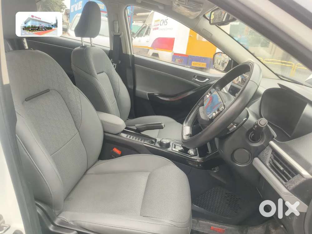 Tata Nexon, 2025, Petrol