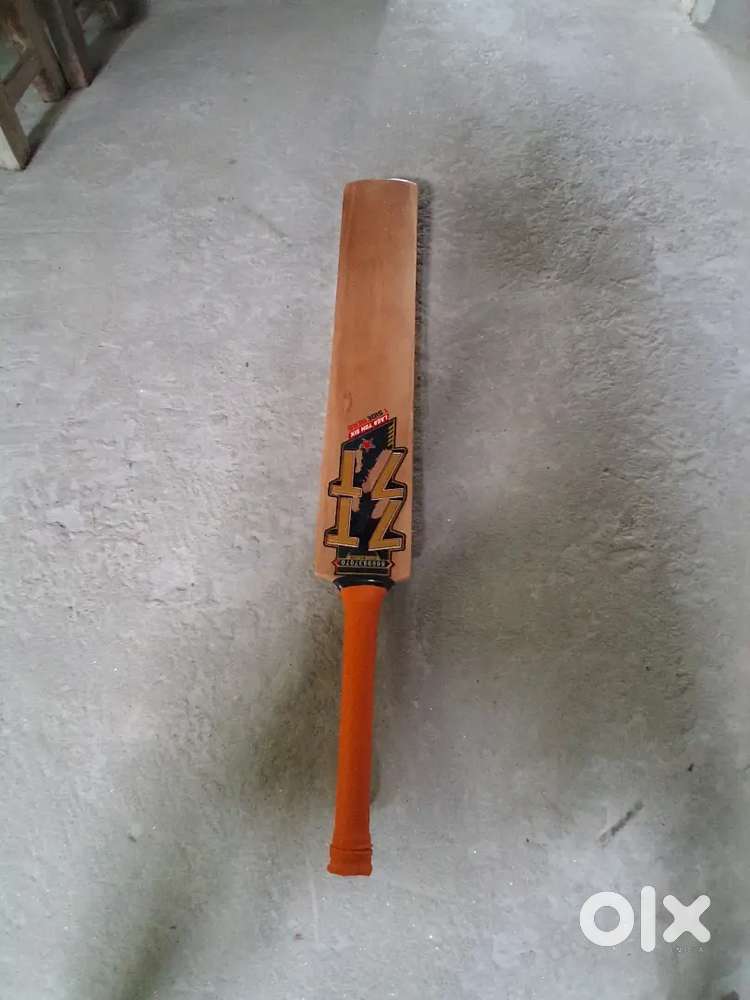 Hard tenish cricket bat watch 1kg best quality  77 limited edition b